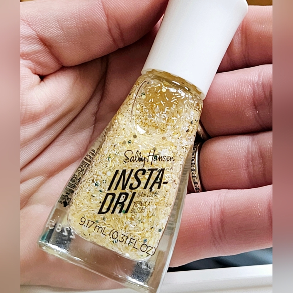 NWT SALLY HANSEN INSTA-DRI PEEPS PARTY CAKE N°722!